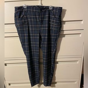 EUC Torrid Green Plaid Legging Size 20W
